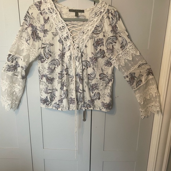 Bundle 2 White House Black Market Pink Lace Cold Shoulder Top & Lacy design. - Picture 8 of 14